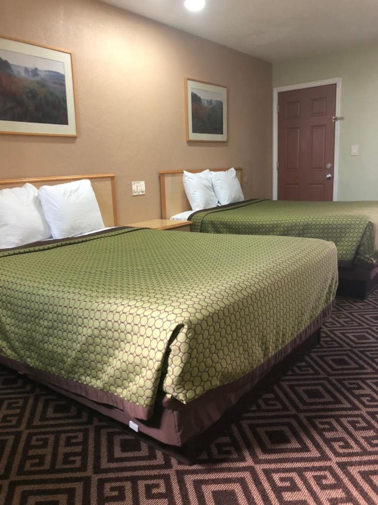 Queen Room with Two Queen Beds interior